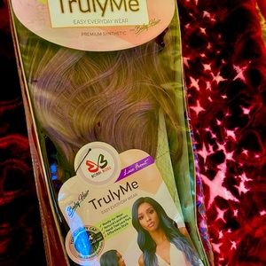 NEW IN BOX long wavy lavender wig